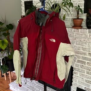 Women’s North Face Rain Jacket